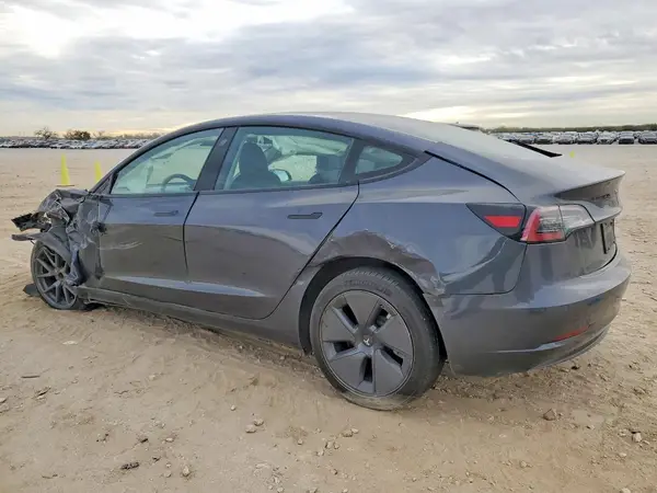 5YJ3E1EA2NF212347 2022 TESLA MODEL 3 - Image 2
