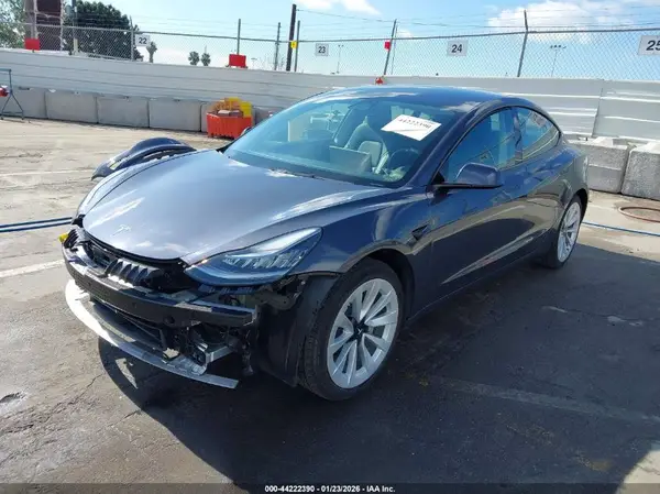5YJ3E1EA2NF241329 2022 TESLA MODEL 3 - Image 2
