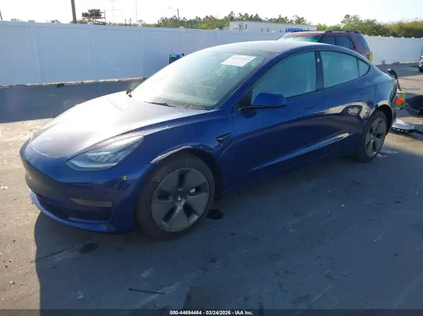 5YJ3E1EA2NF245493 2022 TESLA MODEL 3 - Image 2