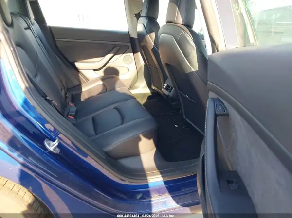 5YJ3E1EA2NF245493 2022 TESLA MODEL 3 - Image 8