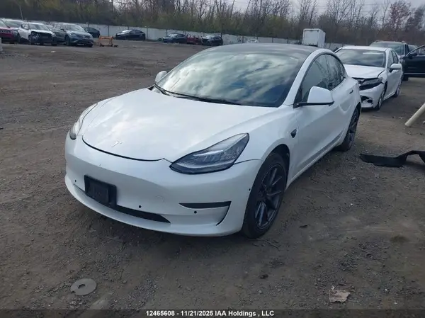 5YJ3E1EA2NF258034 2022 TESLA MODEL 3 - Image 2