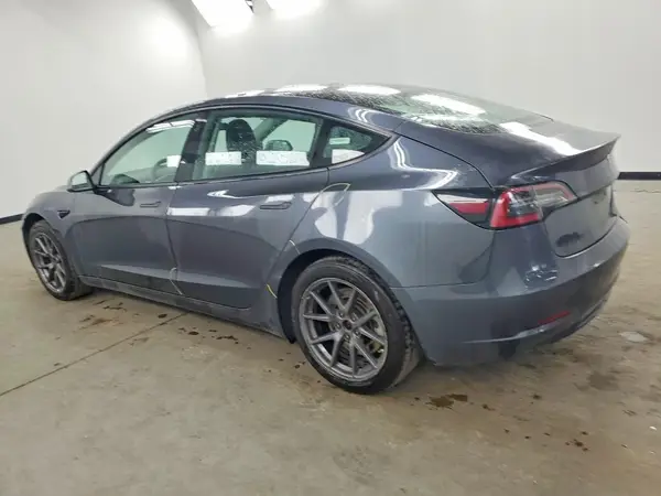5YJ3E1EA2NF285685 2022 TESLA MODEL 3 - Image 2