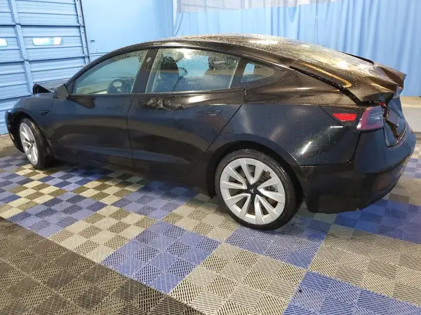 5YJ3E1EA2NF286965 2022 TESLA MODEL 3 - Image 2