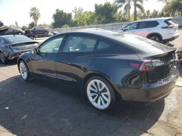 5YJ3E1EA2NF287162 2022 TESLA MODEL 3 - Image 2