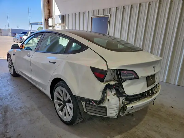5YJ3E1EA2NF287307 2022 TESLA MODEL 3 - Image 2