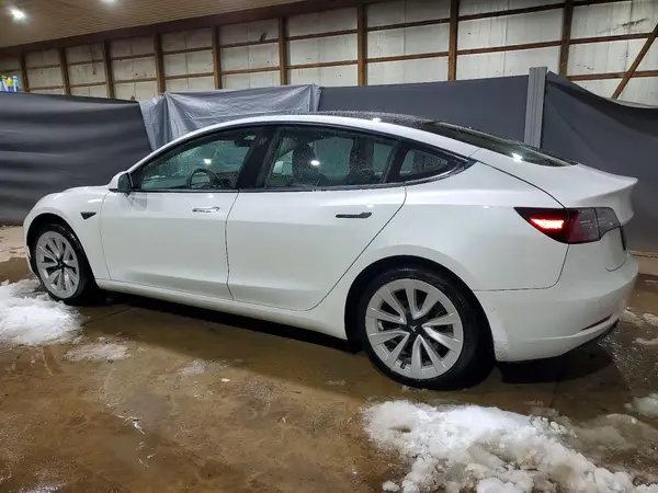 5YJ3E1EA2NF287761 2022 TESLA MODEL 3 - Image 2