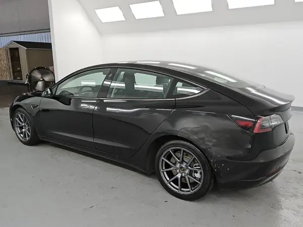5YJ3E1EA2NF288019 2022 TESLA MODEL 3 - Image 2