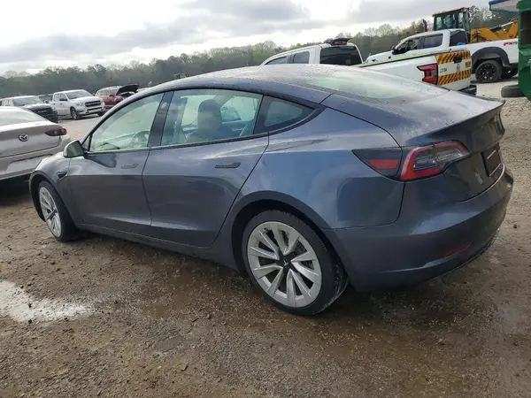 5YJ3E1EA2NF288232 2022 TESLA MODEL 3 - Image 2
