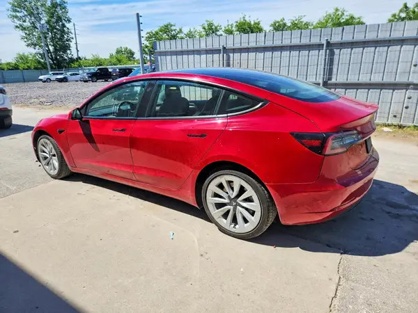 5YJ3E1EA2NF288358 2022 TESLA MODEL 3 - Image 2