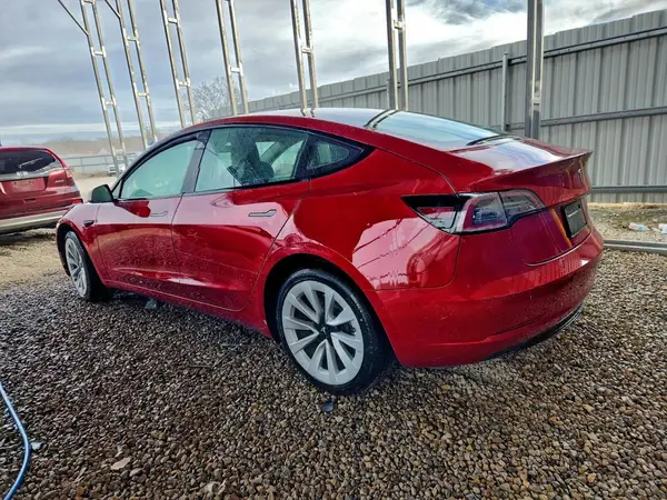 5YJ3E1EA2NF288764 2022 TESLA MODEL 3 - Image 2