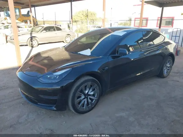 5YJ3E1EA2NF289607 2022 TESLA MODEL 3 - Image 2