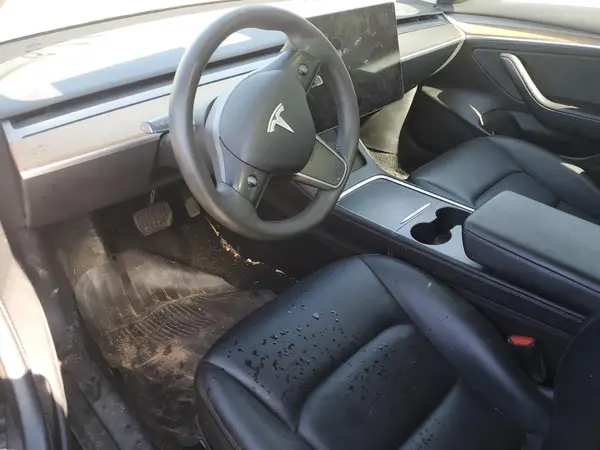 5YJ3E1EA2NF289915 2022 TESLA MODEL 3 - Image 8