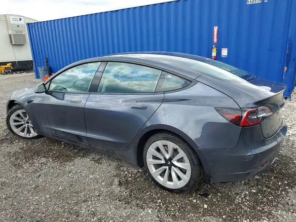 5YJ3E1EA2NF290286 2022 TESLA MODEL 3 - Image 2