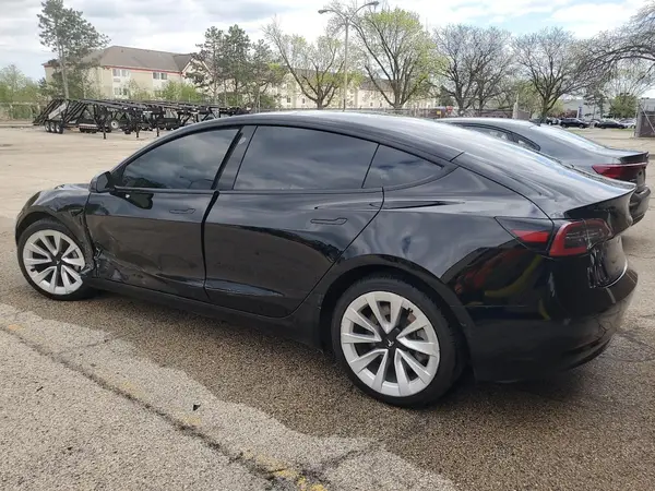 5YJ3E1EA2NF304686 2022 TESLA MODEL 3 - Image 2