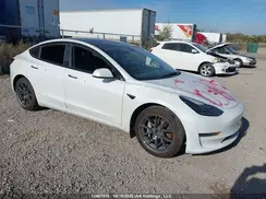 5YJ3E1EA2NF306695 2022 TESLA MODEL 3
