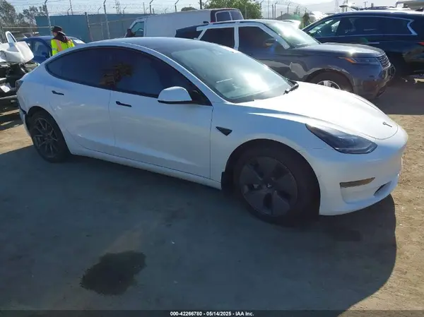 5YJ3E1EA2NF315607 2022 TESLA MODEL 3 - Image 1