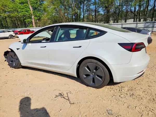 5YJ3E1EA2NF317650 2022 TESLA MODEL 3 - Image 2