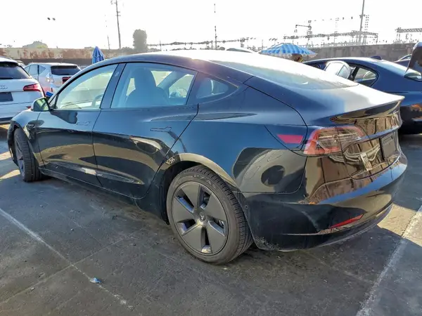 5YJ3E1EA2NF318541 2022 TESLA MODEL 3 - Image 2