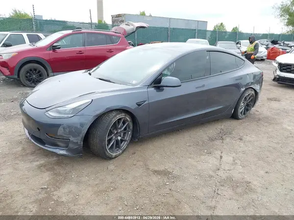 5YJ3E1EA2NF320970 2022 TESLA MODEL 3 - Image 2