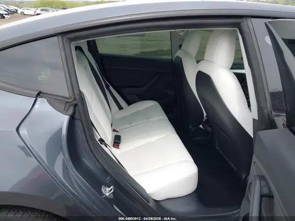 5YJ3E1EA2NF320970 2022 TESLA MODEL 3 - Image 8