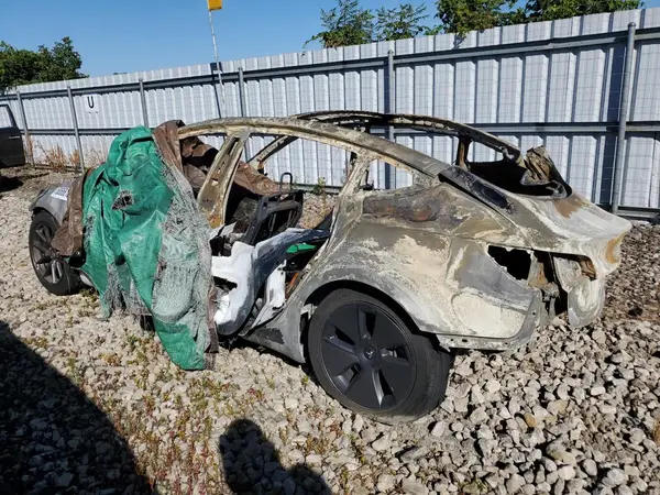 5YJ3E1EA2NF323027 2022 TESLA MODEL 3 - Image 2