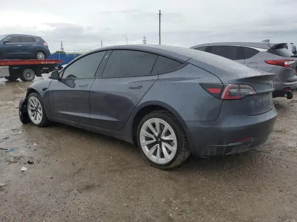 5YJ3E1EA2NF327627 2022 TESLA MODEL 3 - Image 2