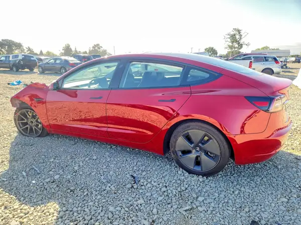 5YJ3E1EA2NF332634 2022 TESLA MODEL 3 - Image 2