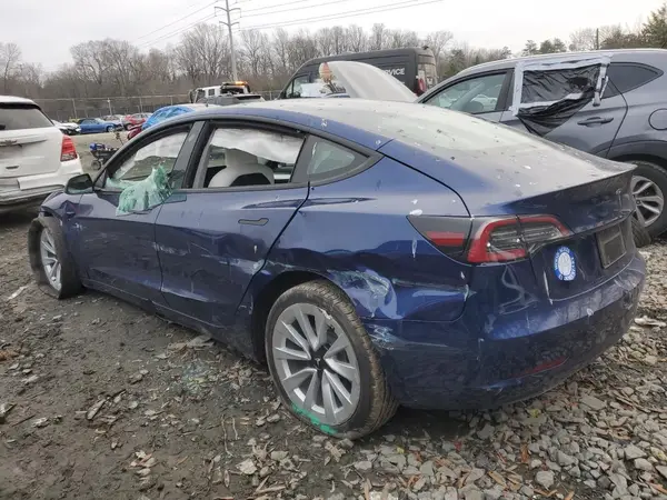 5YJ3E1EA2NF342659 2022 TESLA MODEL 3 - Image 2