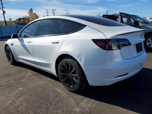 5YJ3E1EA2NF342662 2022 TESLA MODEL 3 - Image 2