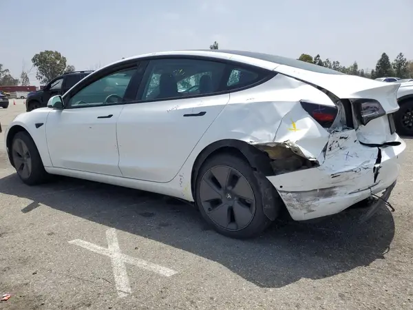 5YJ3E1EA2NF345366 2022 TESLA MODEL 3 - Image 2