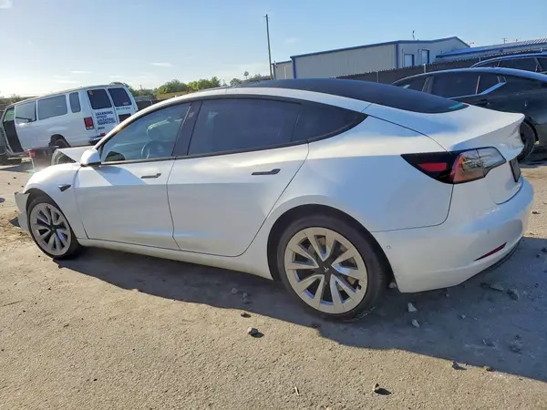 5YJ3E1EA2NF350079 2022 TESLA MODEL 3 - Image 2