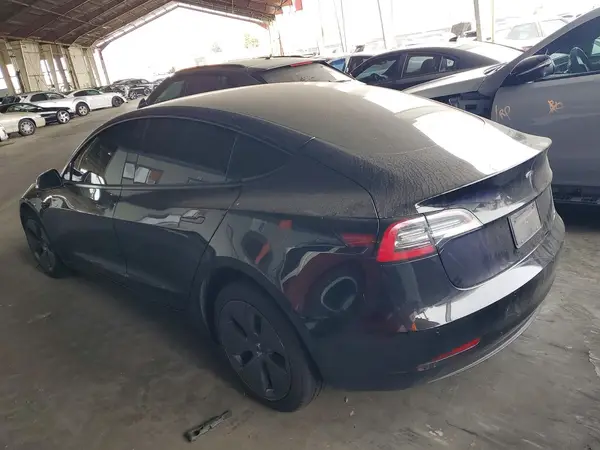 5YJ3E1EA2NF351782 2022 TESLA MODEL 3 - Image 2