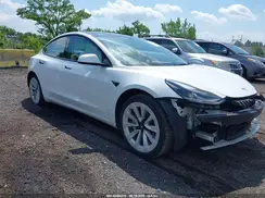 5YJ3E1EA2NF353869 2022 TESLA MODEL 3