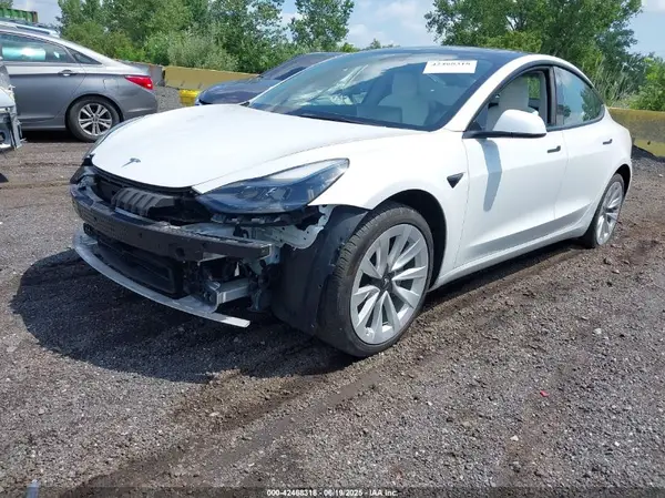 5YJ3E1EA2NF353869 2022 TESLA MODEL 3 - Image 2