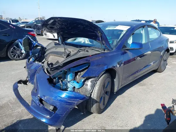5YJ3E1EA2NF356755 2022 TESLA MODEL 3 - Image 2