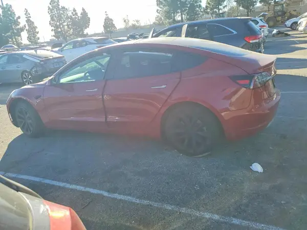 5YJ3E1EA2NF362443 2022 TESLA MODEL 3 - Image 2