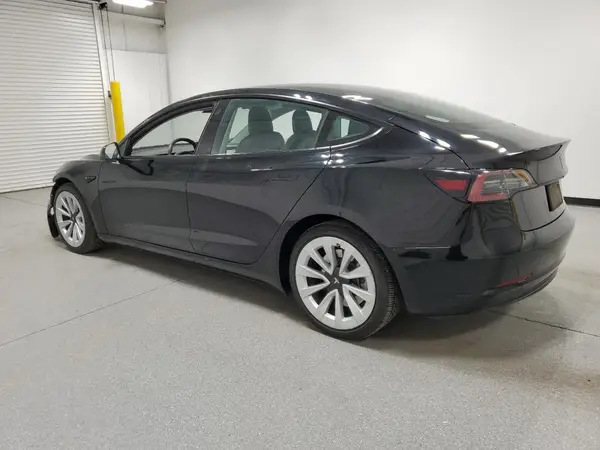 5YJ3E1EA2NF368517 2022 TESLA MODEL 3 - Image 2