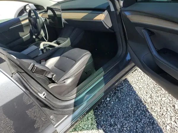 5YJ3E1EA2NF368565 2022 TESLA MODEL 3 - Image 8