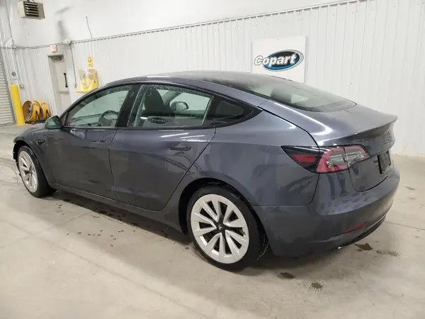 5YJ3E1EA2NF368825 2022 TESLA MODEL 3 - Image 2