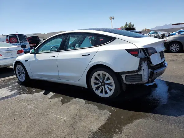 5YJ3E1EA2NF368968 2022 TESLA MODEL 3 - Image 2