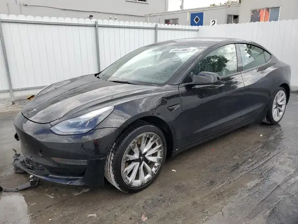 5YJ3E1EA2NF370008 2022 TESLA MODEL 3 - Image 1