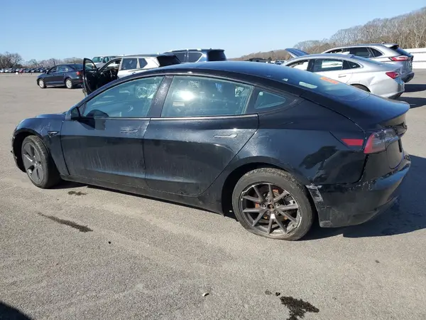 5YJ3E1EA2NF370199 2022 TESLA MODEL 3 - Image 2