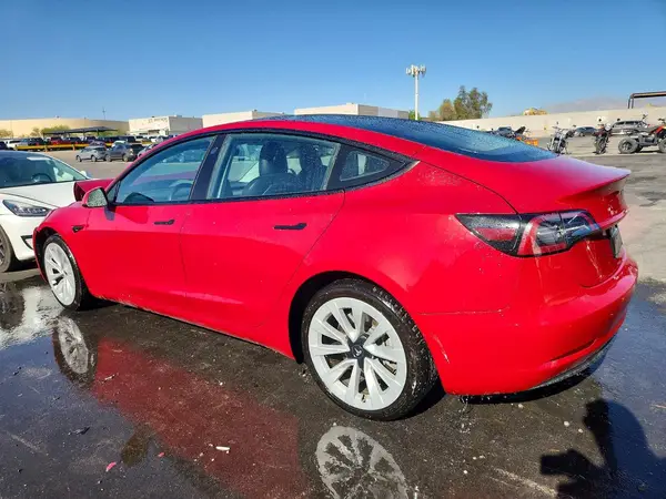 5YJ3E1EA2NF370770 2022 TESLA MODEL 3 - Image 2