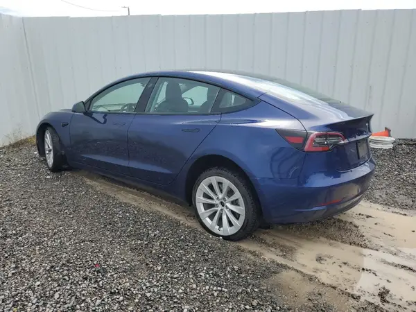 5YJ3E1EA2NF370784 2022 TESLA MODEL 3 - Image 2