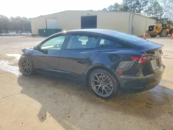 5YJ3E1EA2NF370901 2022 TESLA MODEL 3 - Image 2