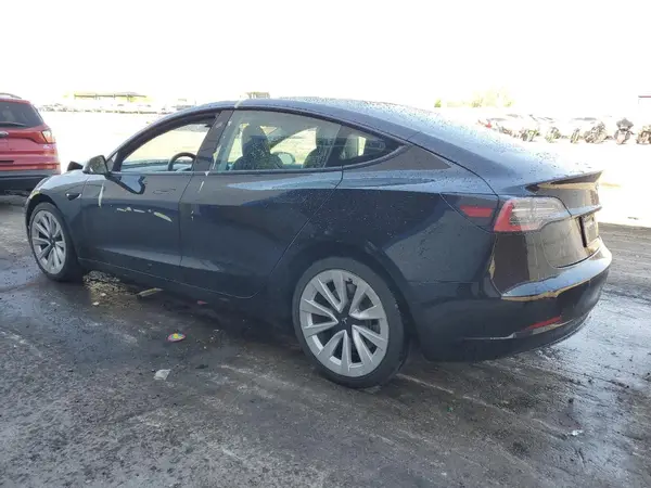 5YJ3E1EA2NF372373 2022 TESLA MODEL 3 - Image 2