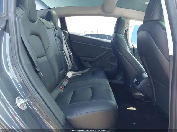 5YJ3E1EA2NF373541 2022 TESLA MODEL 3 - Image 8