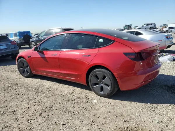 5YJ3E1EA2NF373927 2022 TESLA MODEL 3 - Image 2