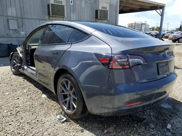 5YJ3E1EA2NF374074 2022 TESLA MODEL 3 - Image 2