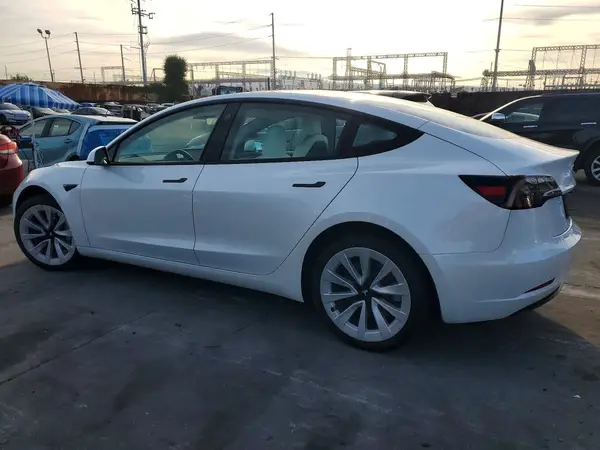 5YJ3E1EA2NF374219 2022 TESLA MODEL 3 - Image 2
